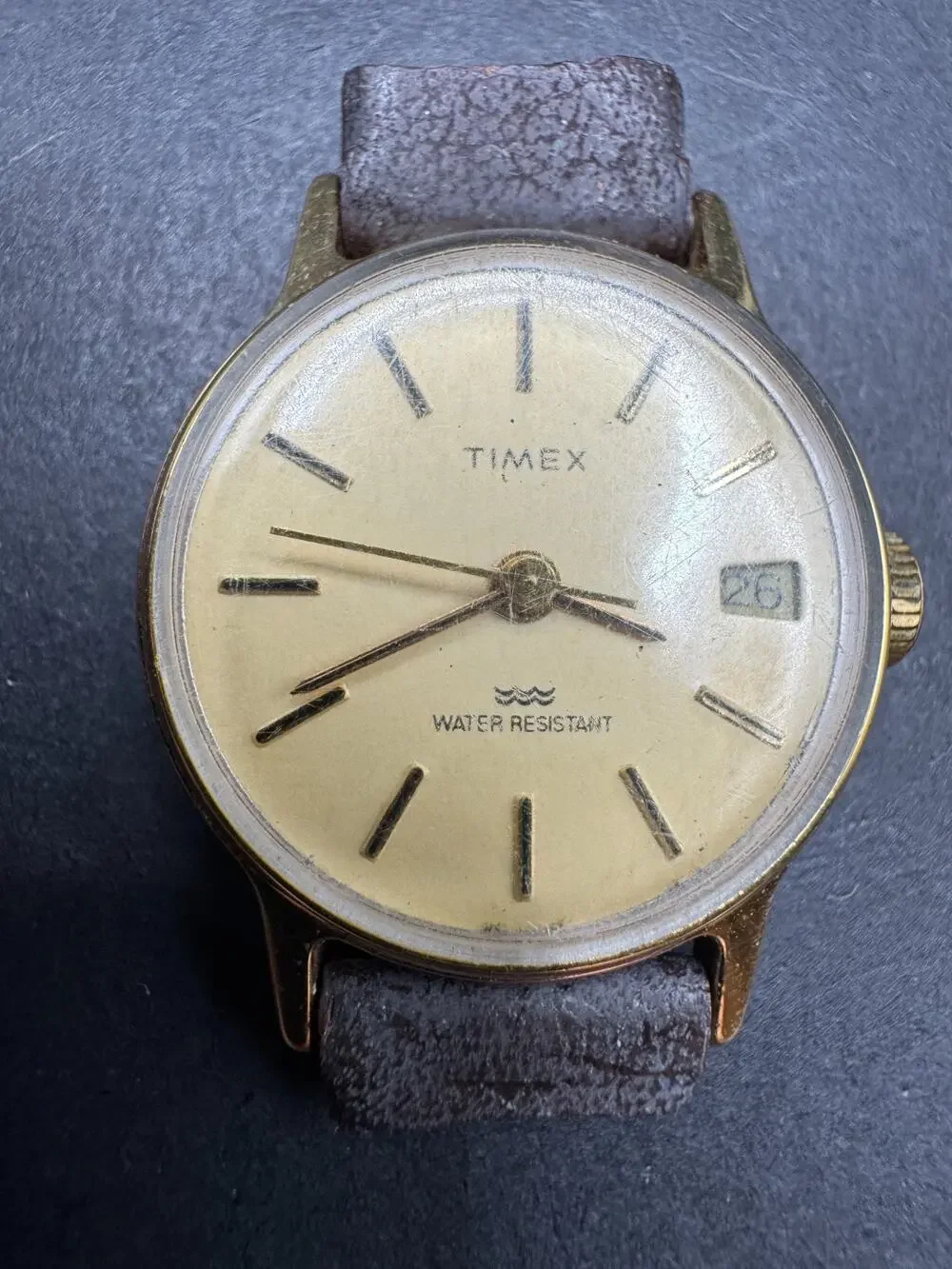 Vintage Timex Women's Gold Tone Date Watch Analog Water Resistant No Band 24mm